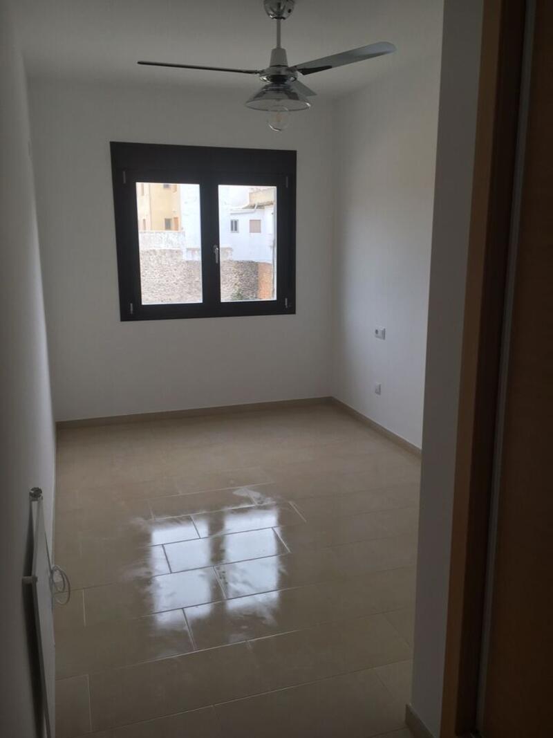 2 bedroom Apartment for Long Term Rent