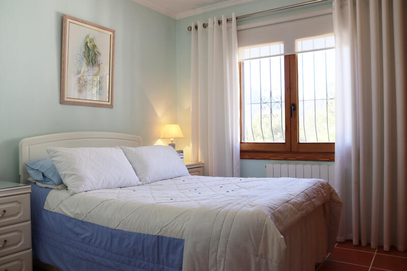 4 спальная комната вилла продается