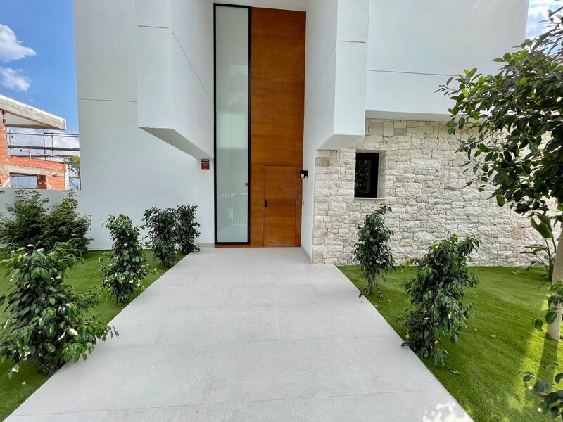 Villa for sale in Polop, Alicante