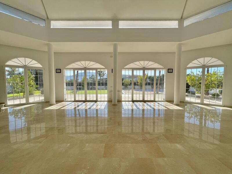 4 bedroom Villa for sale