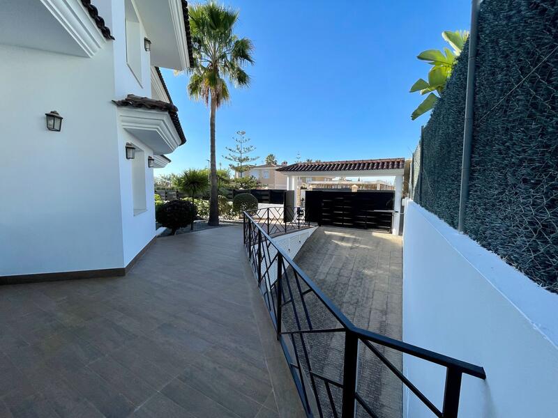 4 bedroom Villa for sale