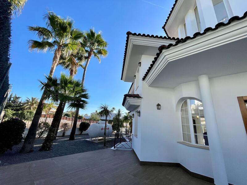 4 bedroom Villa for sale