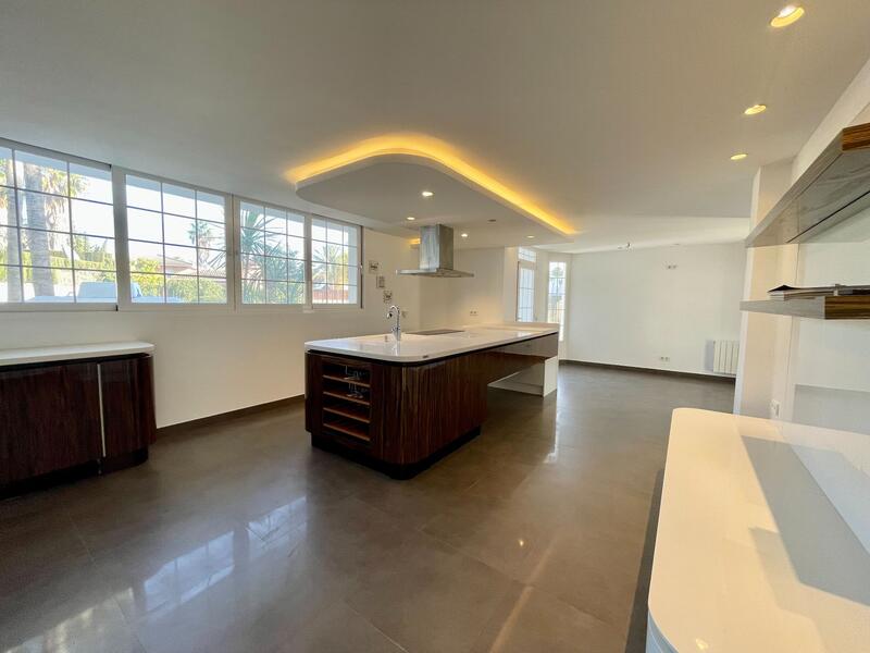 4 bedroom Villa for sale