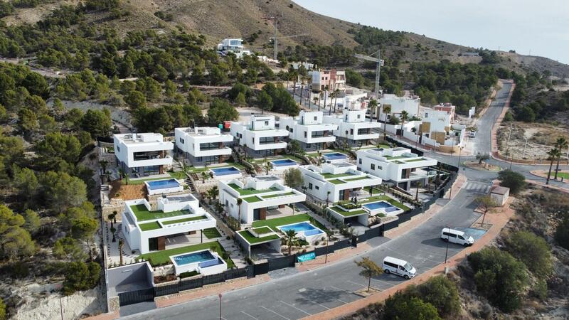 4 bedroom Villa for sale