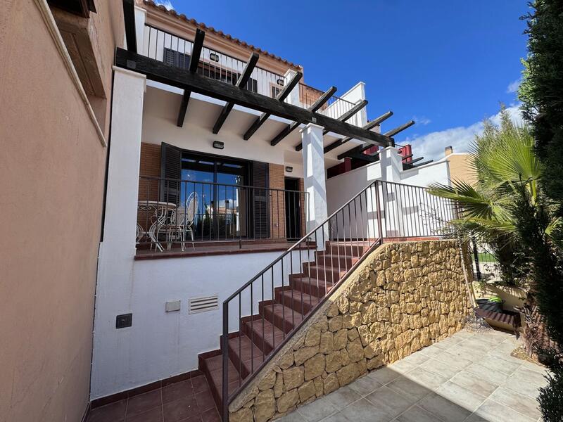 Villa en venta en Polop, Alicante