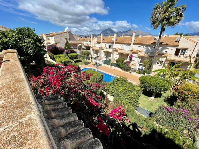 Villa en venta en Albir, Alicante