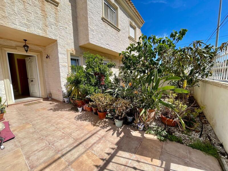 5 Cuarto Villa en venta