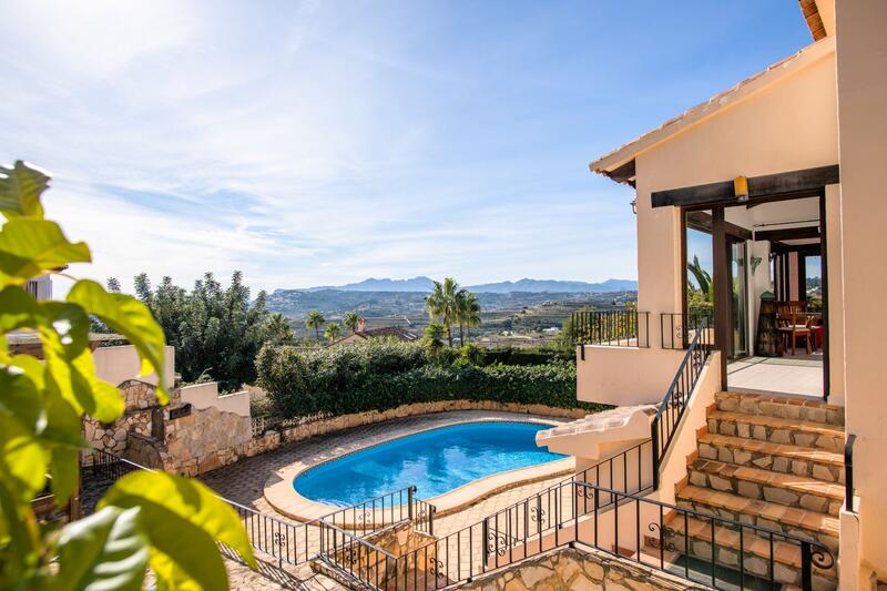 Villa en venta en Benitachell, Alicante