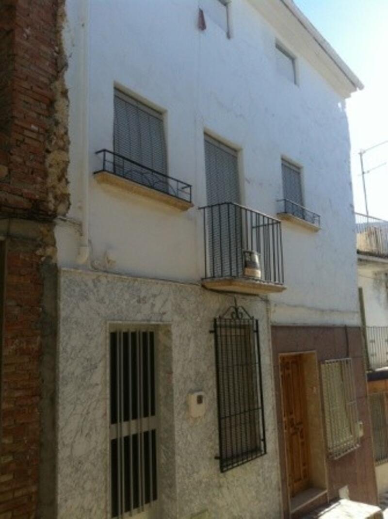 Landsted til salg i Castillo de Locubin, Jaén