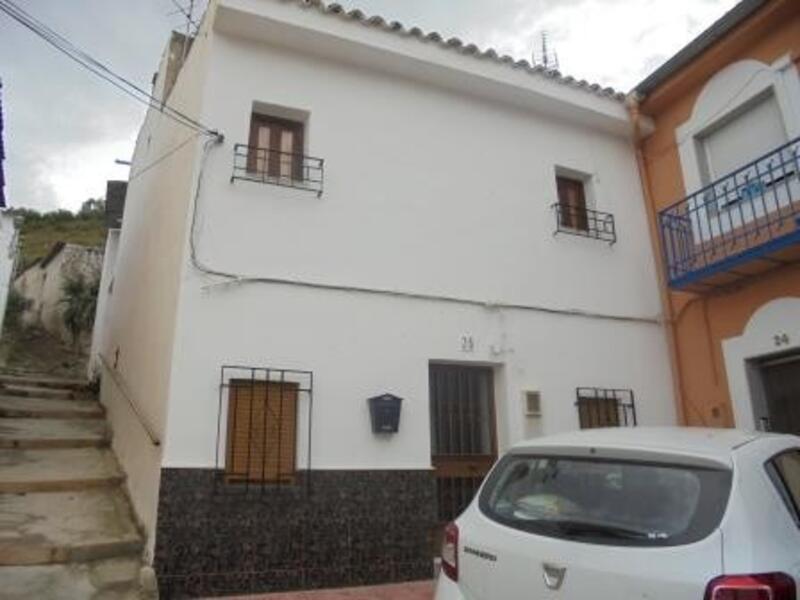 Townhouse for sale in Noguerones, Jaén