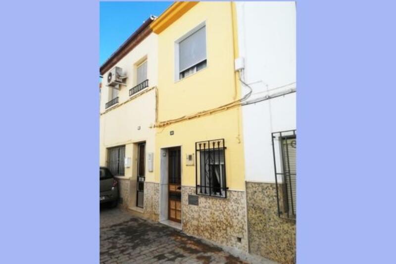 Townhouse for sale in Alcaudete, Jaén