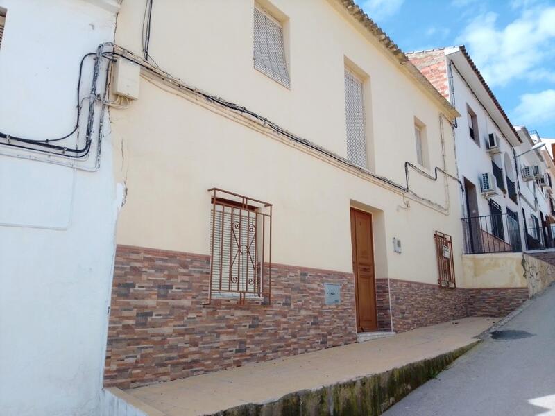 Country House for sale in Noguerones, Jaén