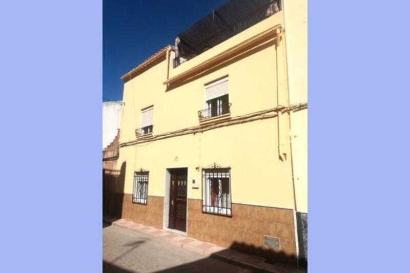 Townhouse for sale in Martos, Jaén