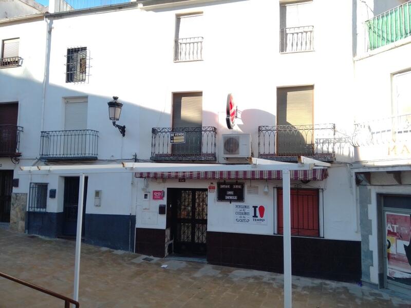 3 Cuarto Local Comercial en venta