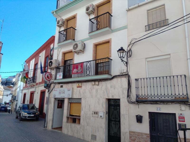 Коммерческая недвижимость продается в Martos, Jaén