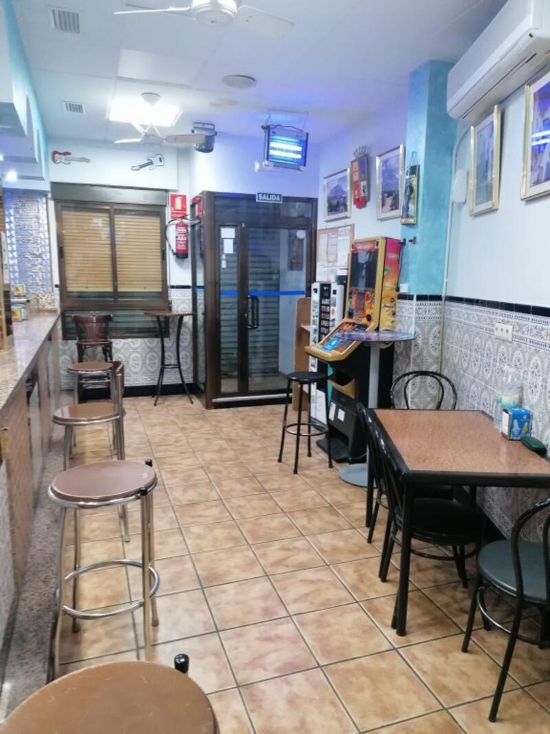 3 Cuarto Local Comercial en venta