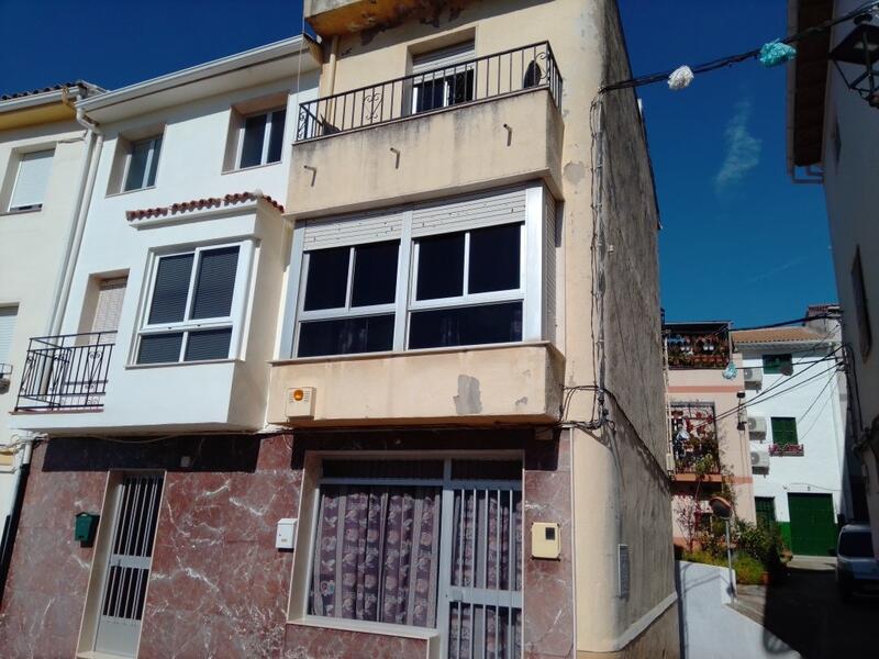 2 Cuarto Local Comercial en venta