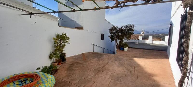 4 Schlafzimmer Landhaus zu verkaufen