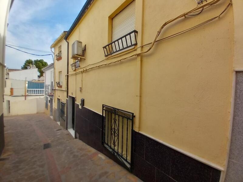 Townhouse for sale in Martos, Jaén