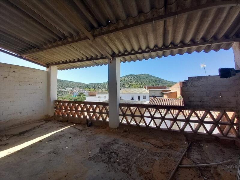 3 bedroom Townhouse for sale