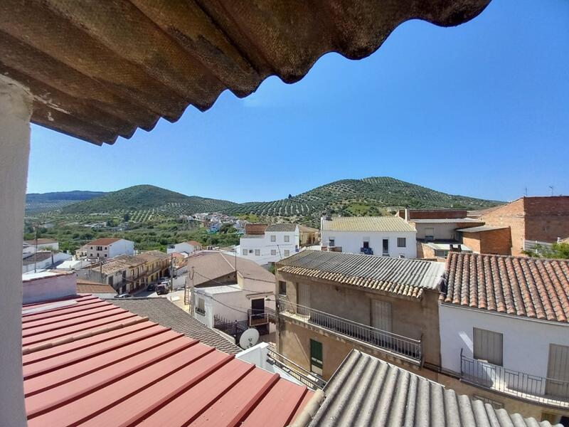 3 bedroom Townhouse for sale