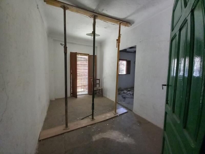3 bedroom Townhouse for sale