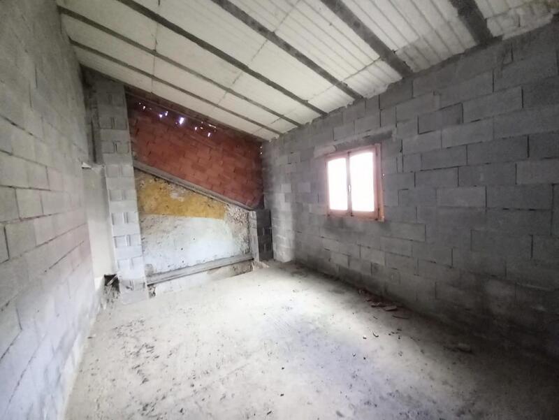 2 slaapkamer Gezinswoning Te koop