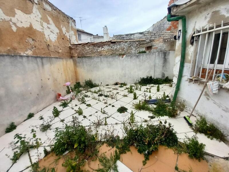 2 bedroom Townhouse for sale