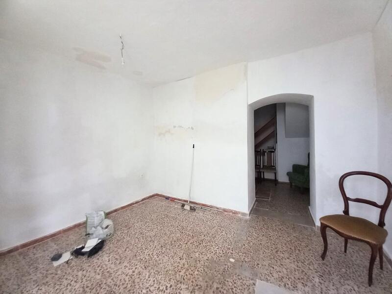 2 bedroom Townhouse for sale