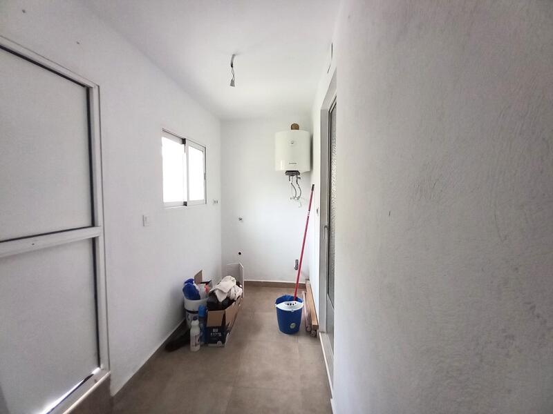 2 bedroom Townhouse for sale