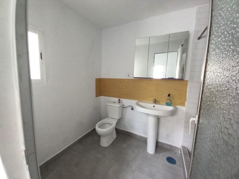 2 bedroom Townhouse for sale