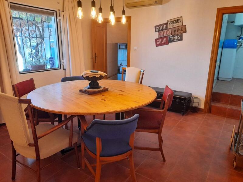 5 Schlafzimmer Landhaus zu verkaufen
