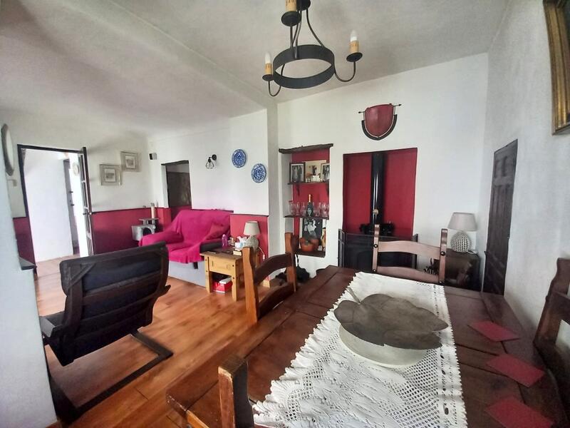 2 bedroom Townhouse for sale