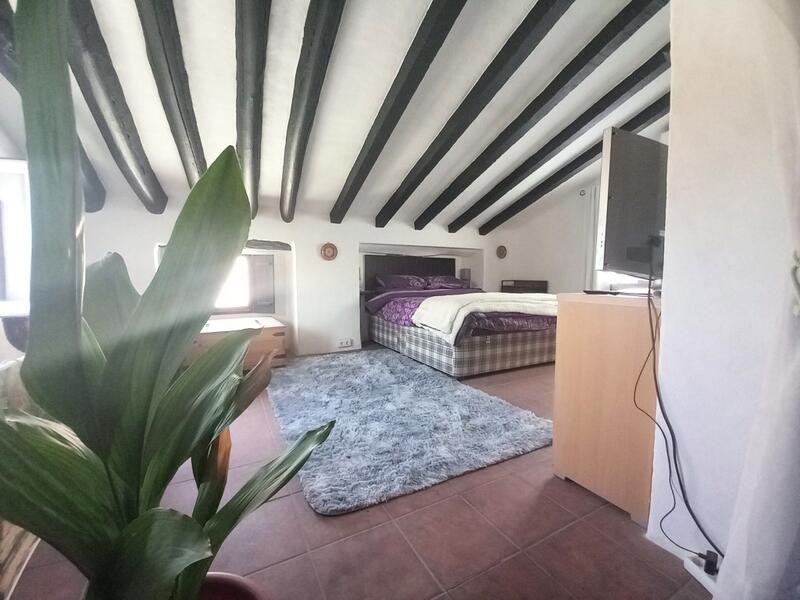 2 bedroom Townhouse for sale