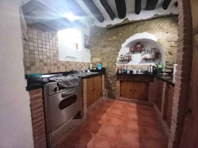 2 bedroom Townhouse for sale