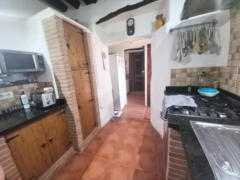 2 bedroom Townhouse for sale