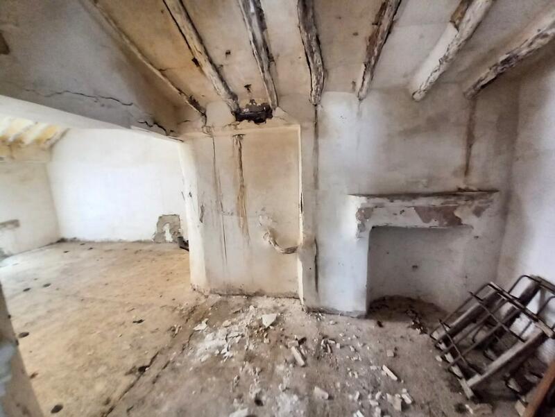 4 Schlafzimmer Landhaus zu verkaufen