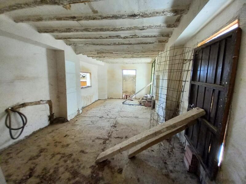 4 Schlafzimmer Landhaus zu verkaufen