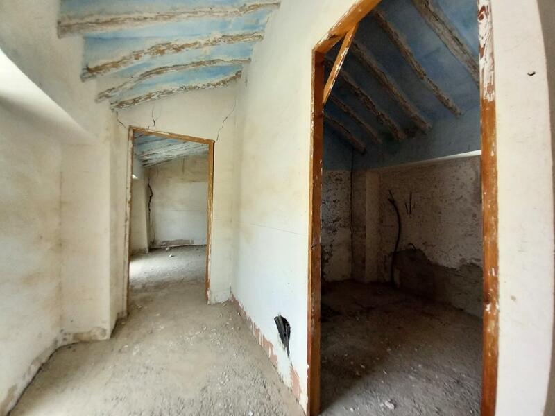 4 Schlafzimmer Landhaus zu verkaufen