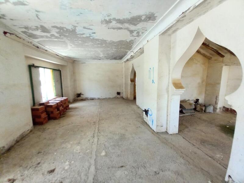 4 Schlafzimmer Landhaus zu verkaufen