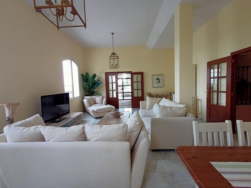 5 bedroom Villa for sale