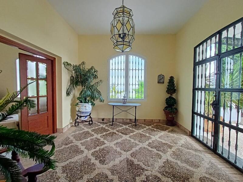 5 bedroom Villa for sale