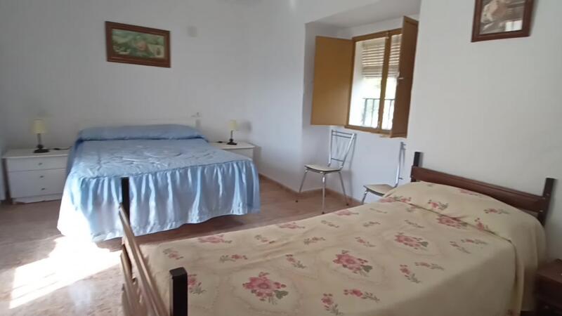 3 Schlafzimmer Stadthaus zu verkaufen