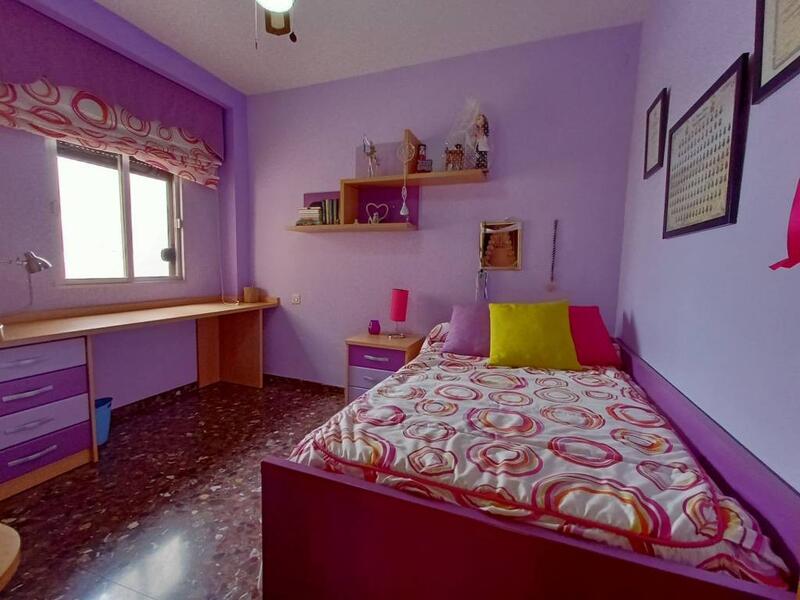 5 bedroom Townhouse for sale