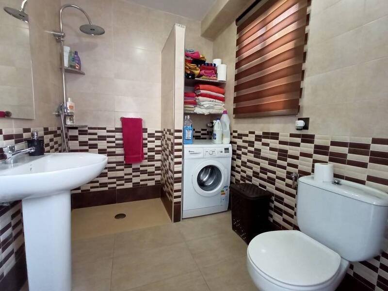 5 bedroom Townhouse for sale