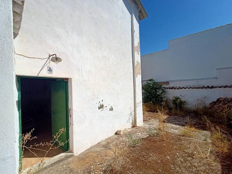 2 bedroom Country House for sale