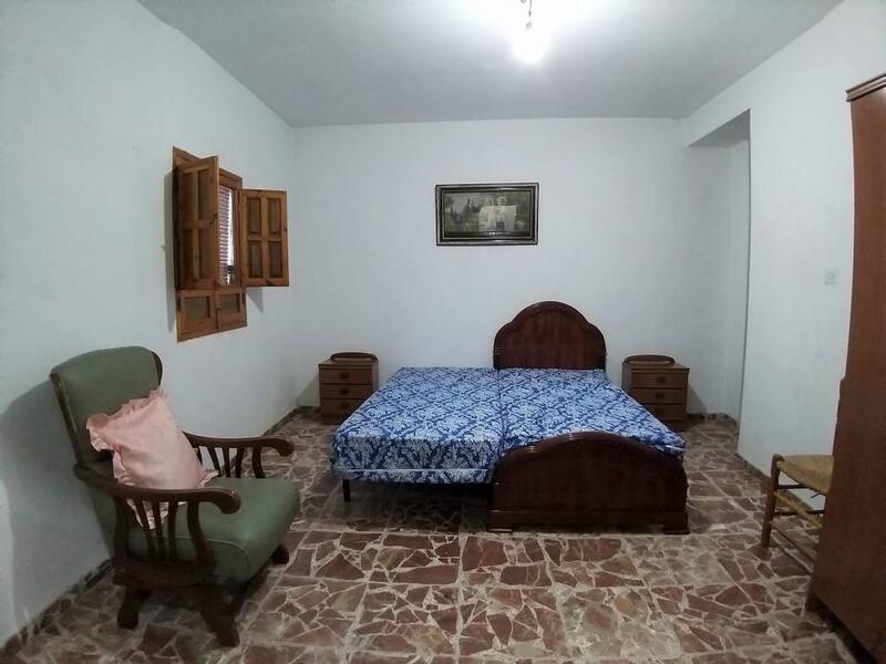 5 slaapkamer Gezinswoning Te koop