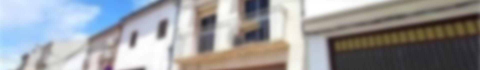 4 спальная комната городская тюрьма продается