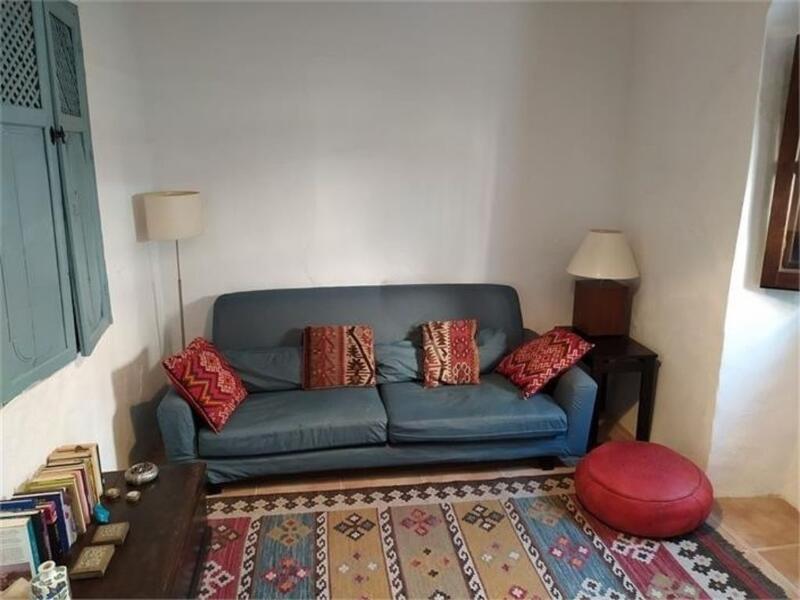 4 bedroom Townhouse for sale