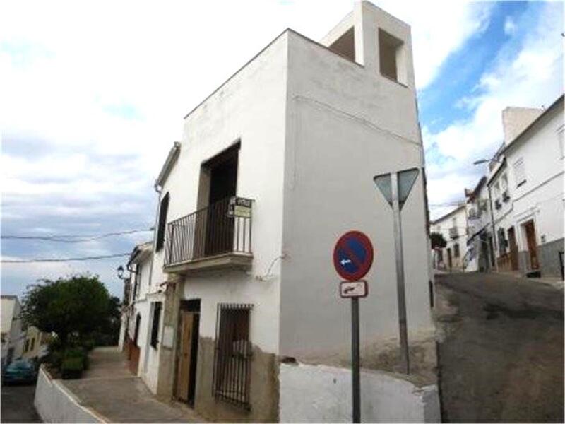 Gezinswoning Te koop in Rute, Córdoba